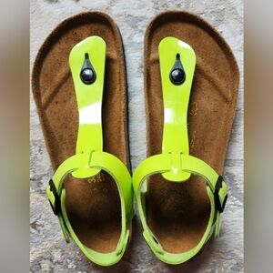Rare Birkenstock Kairo sandals shiny lime green- read description